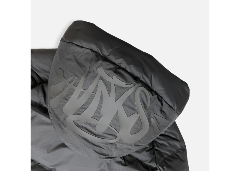 Syna World Logo Puffer Jacket - Blackout